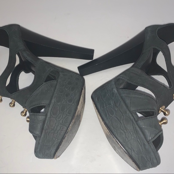 Thomas Wylde Black Leather Gold Stud Heels Sz 8 - Picture 7 of 15